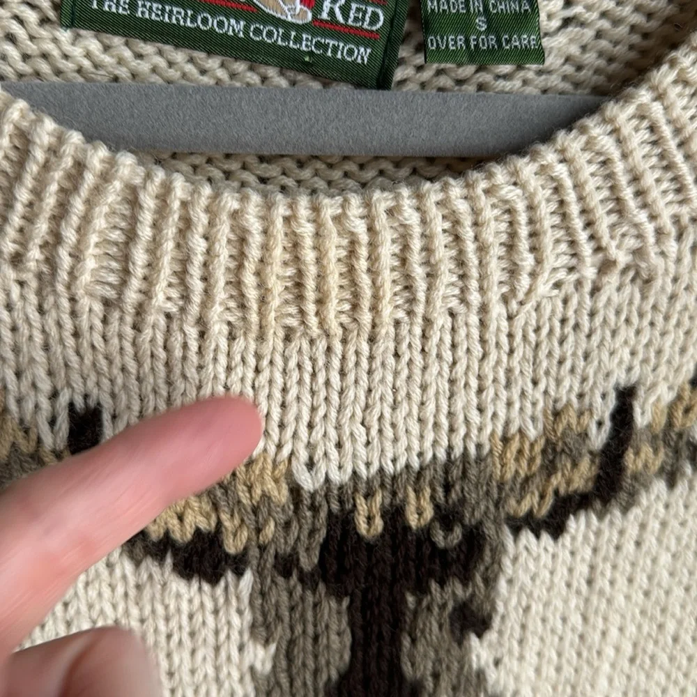 The heirloom collection, deer monogrammed vintage crew neck, cream, size small.